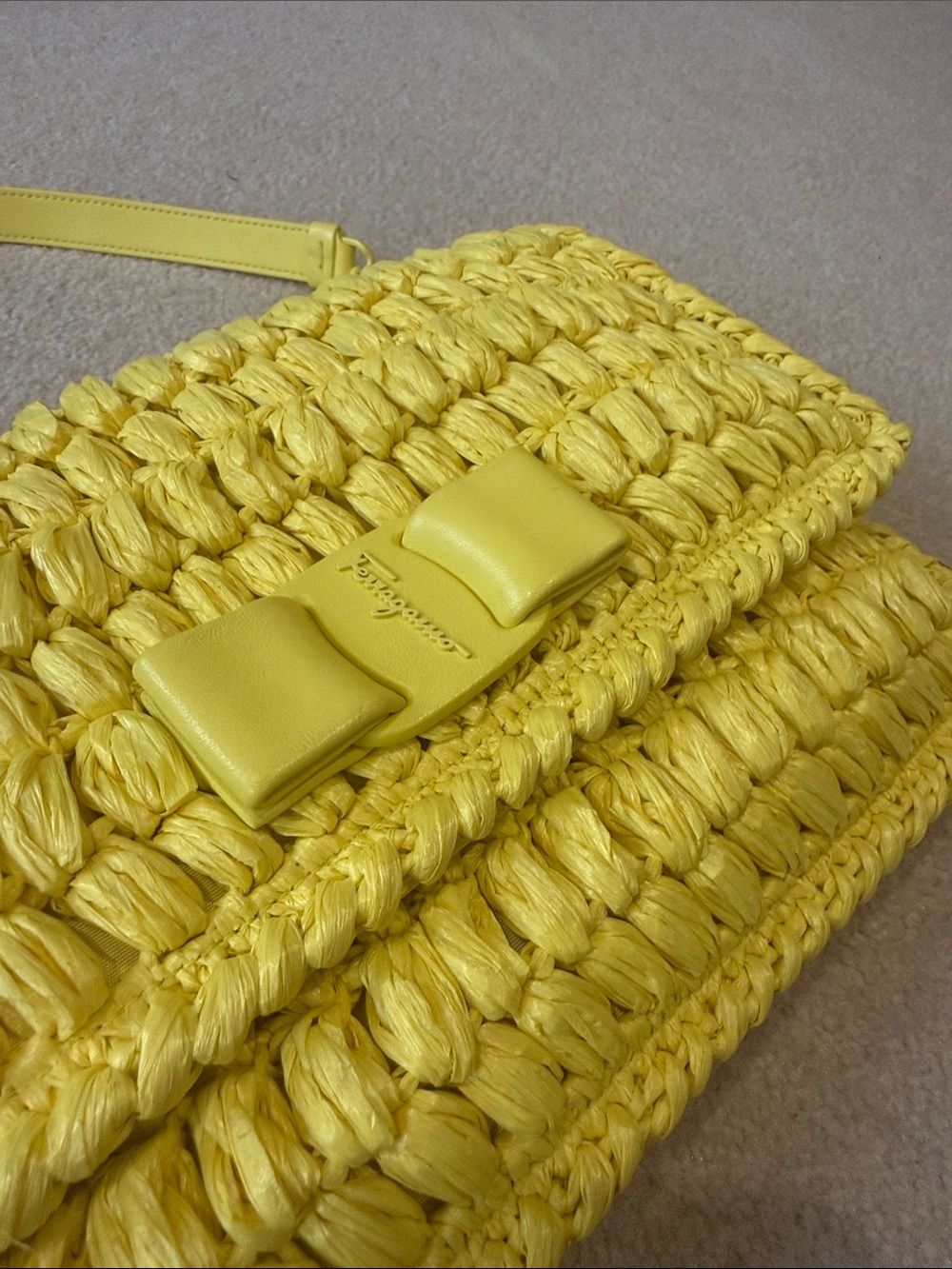 Salvatore Ferragamo Viva crochet shoulder bag - Picture 4 of 10